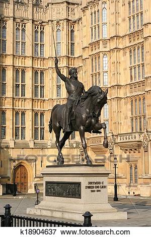 Picture of Statue to the 12th Century Crusader king Richard I.