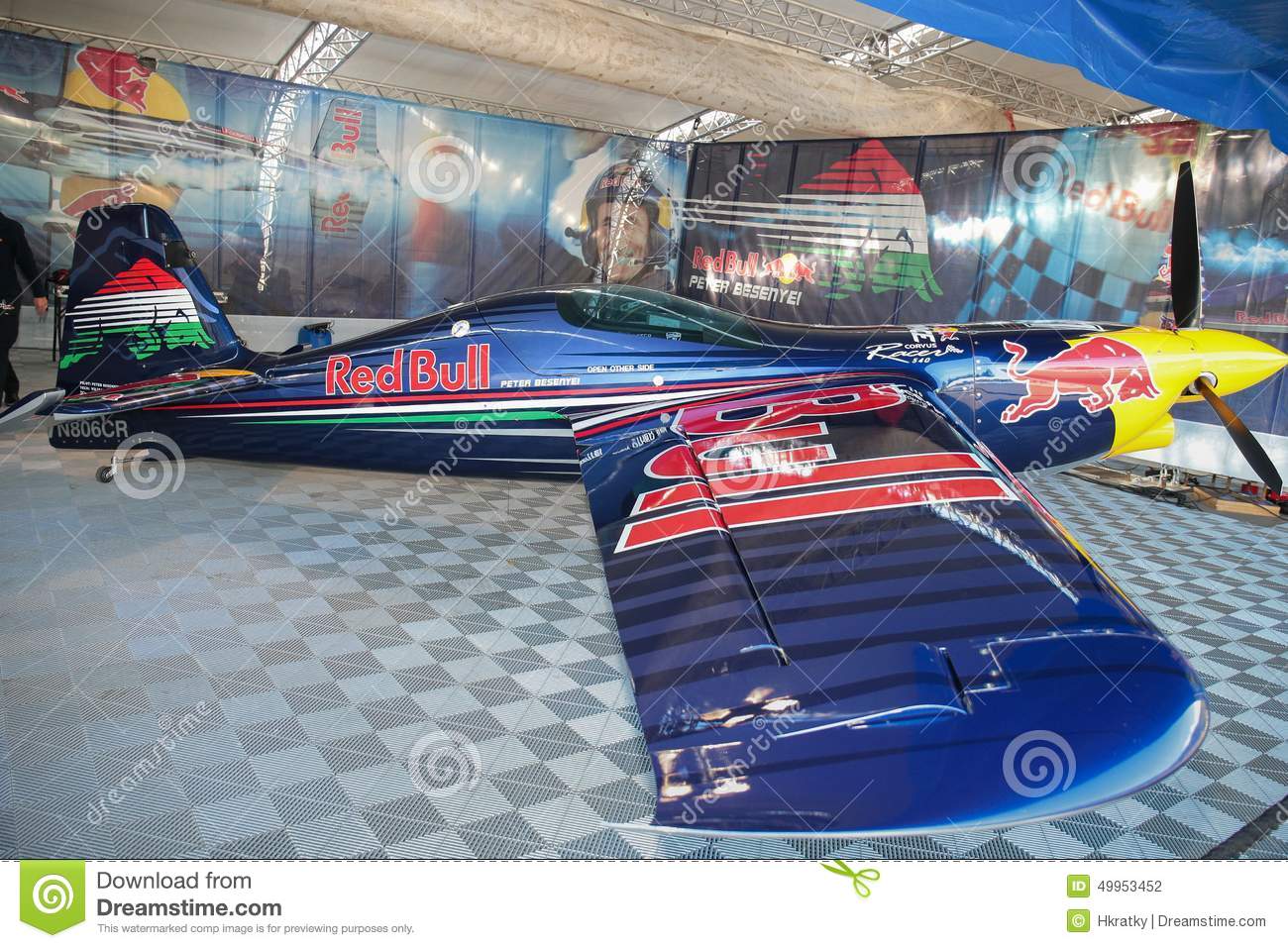 Red bull racing clipart.