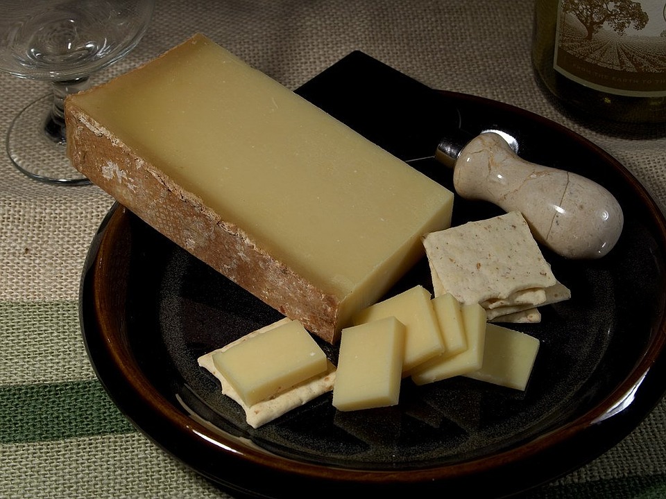 Free photo Milk Product Cheese Beaufort D'alpage Food.
