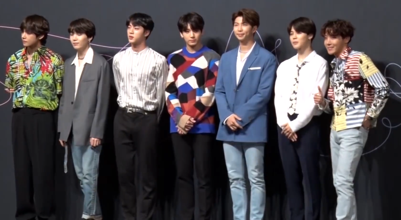File:180524 BTS at a press conference for Love Yourself Tear (3).png.
