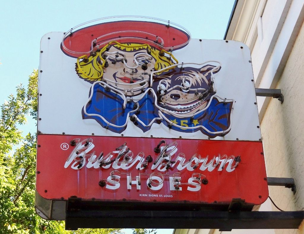 buster brown shoe logo