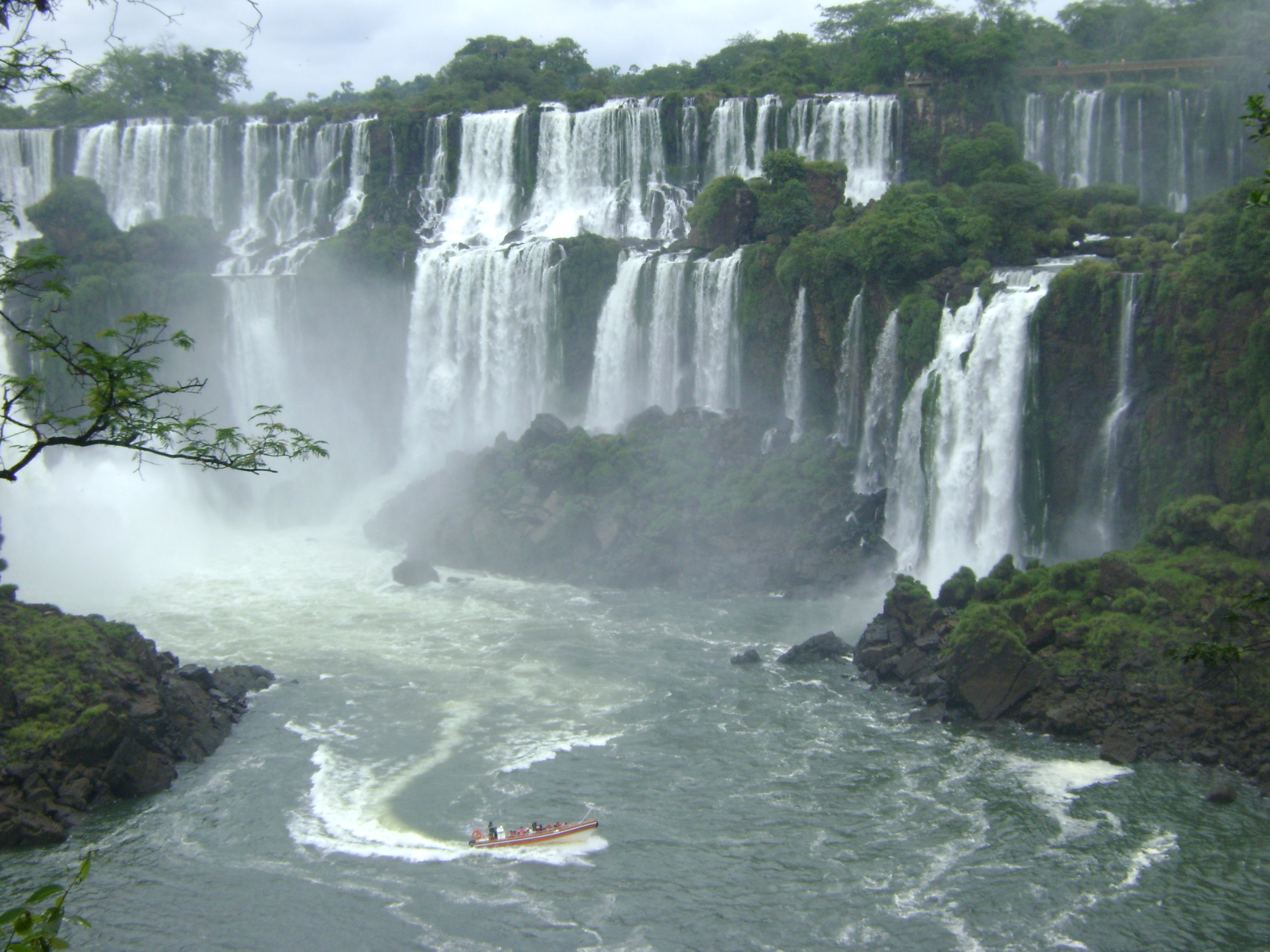 1632x1224px Cataratas Del Iguazu Backgrounds by Nicolas Landau.