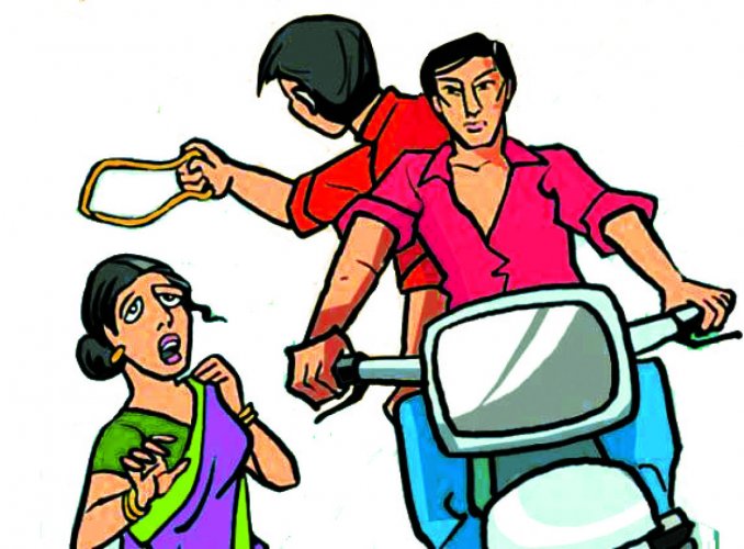 Gujarat to enact stricter law against chain snatching.