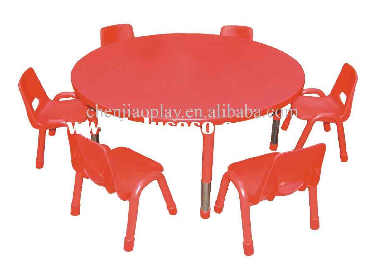 kitchen table and chairs clipart kitchen table and chairs clip art.