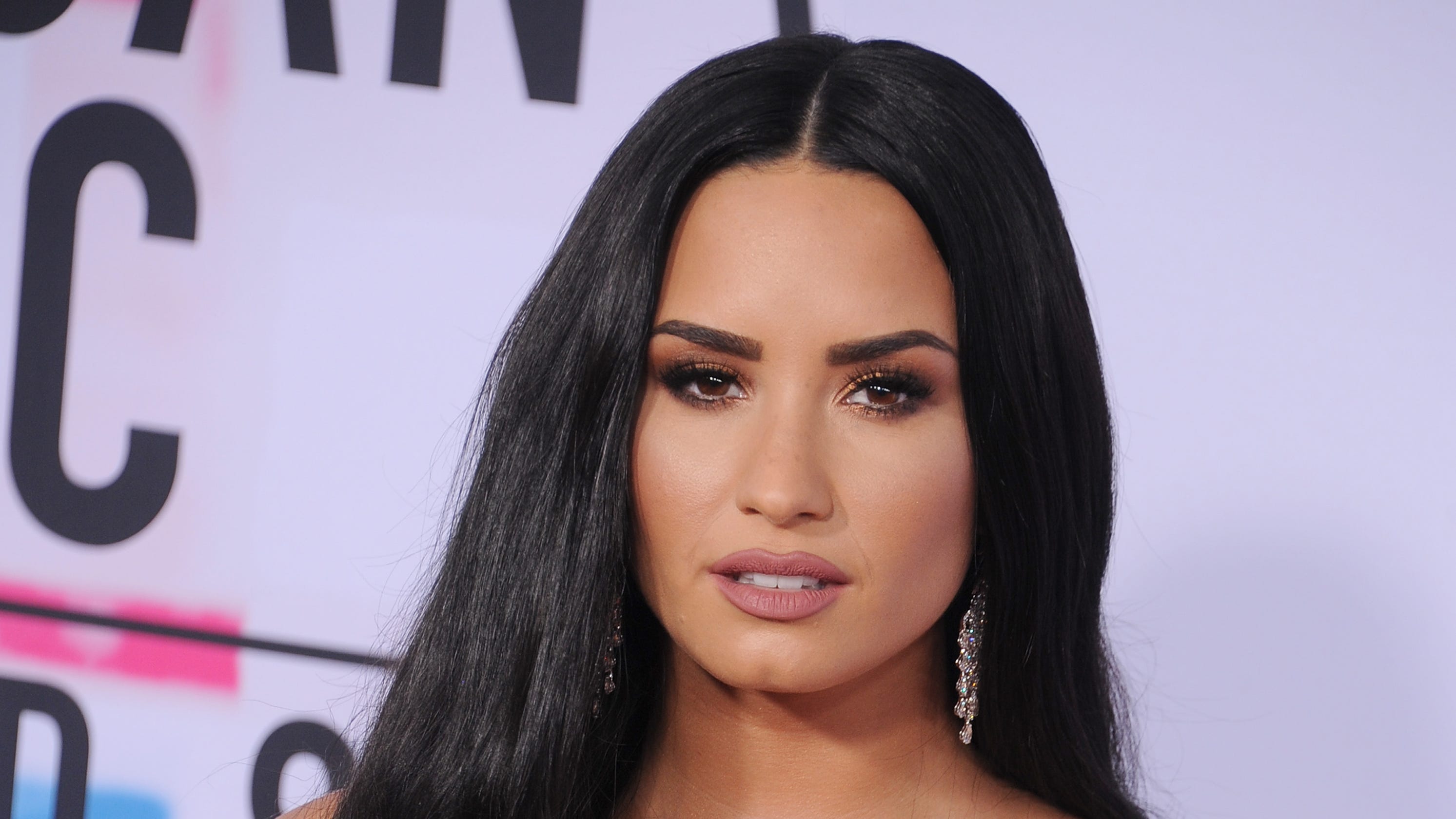 MTV VMAs: Why Ariana Grande and Demi Lovato missed out.