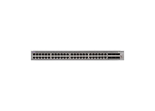 Extreme Networks ExtremeSwitching 7200 Series VSP 7254XTQ.