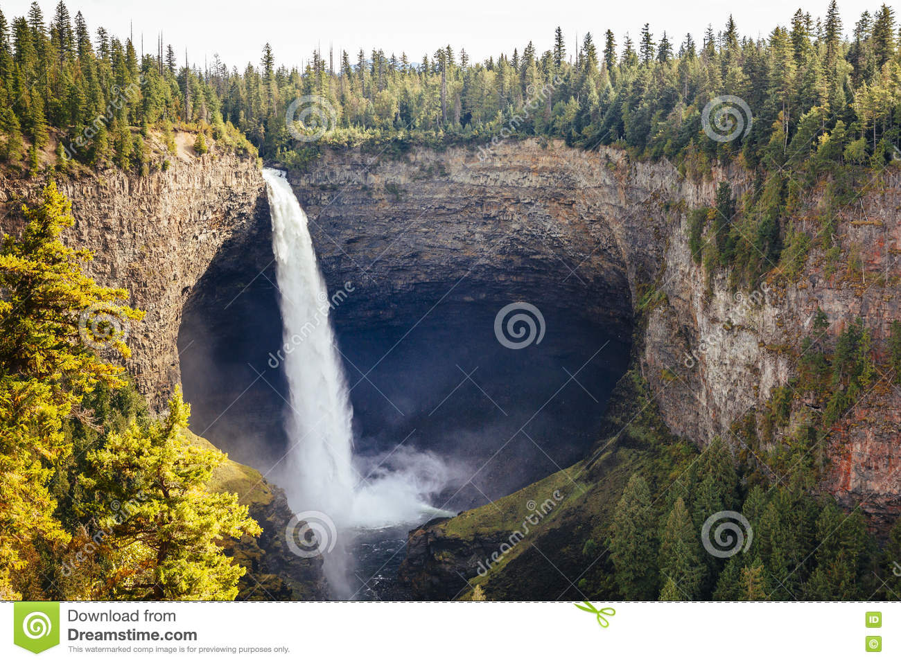 Helmcken Falls, Wells Gray Provincial Park, BC, Canada Stock Photo.