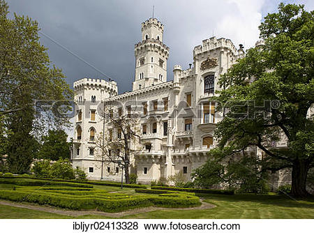 Pictures of State XIII Century castle, Hluboka nad Vltavou.