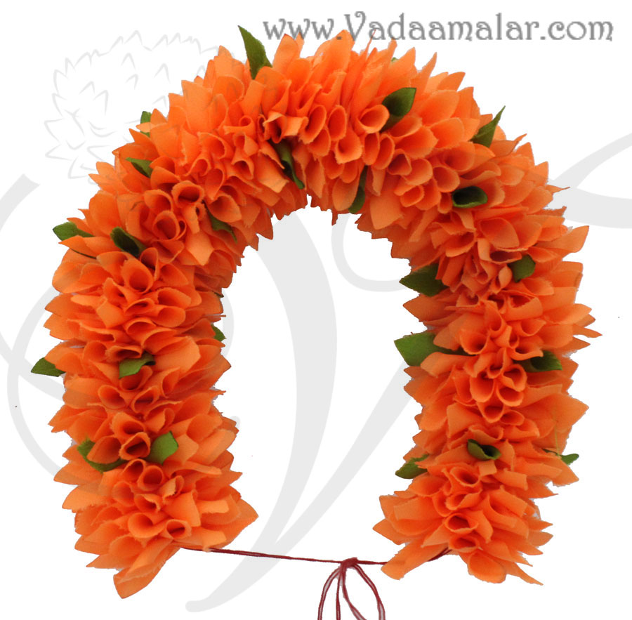 Natural looking orange flowers http://www.vadaamalar.com/orange.