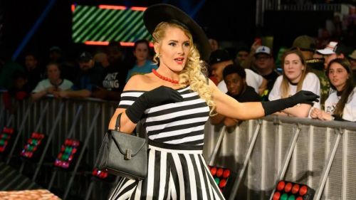 WWE News: Lacey Evans blasts Superstar for calling her.