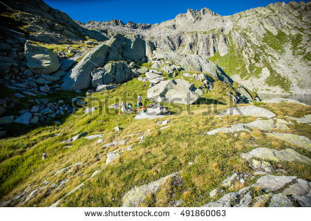 Maggia Lizenzfreie Bilder und Vektorgrafiken kaufen, Bilddatenbank.