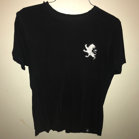 express clothing lion logo