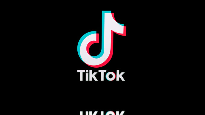 TikTok lifts ban on US teen who criticized China treatment.