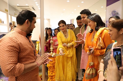 PNG Jewellers Launches Its First Franchise Store in Aundh.