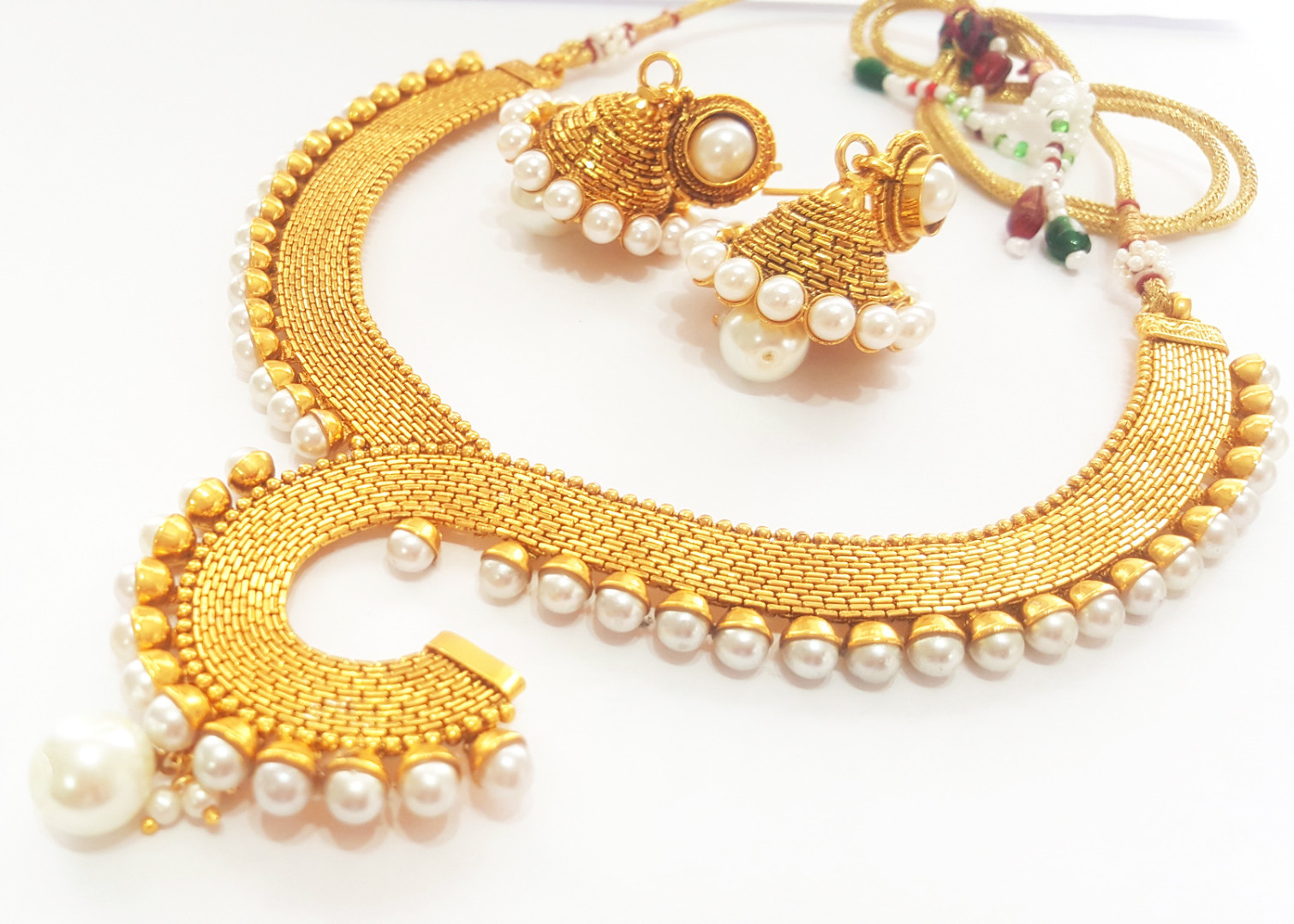 Tips to Maintain artificial jewellery in top form.