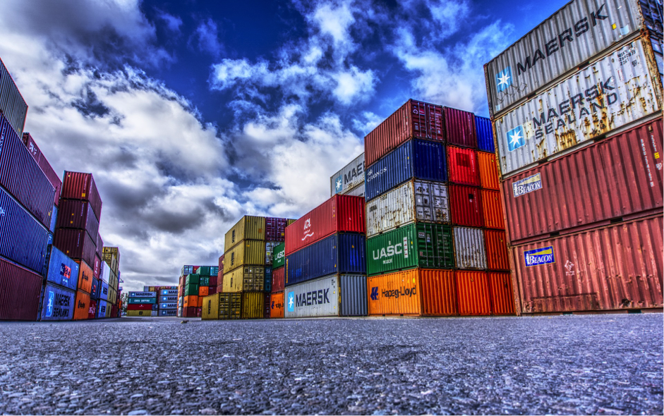 How can smart containers help shipping companies.