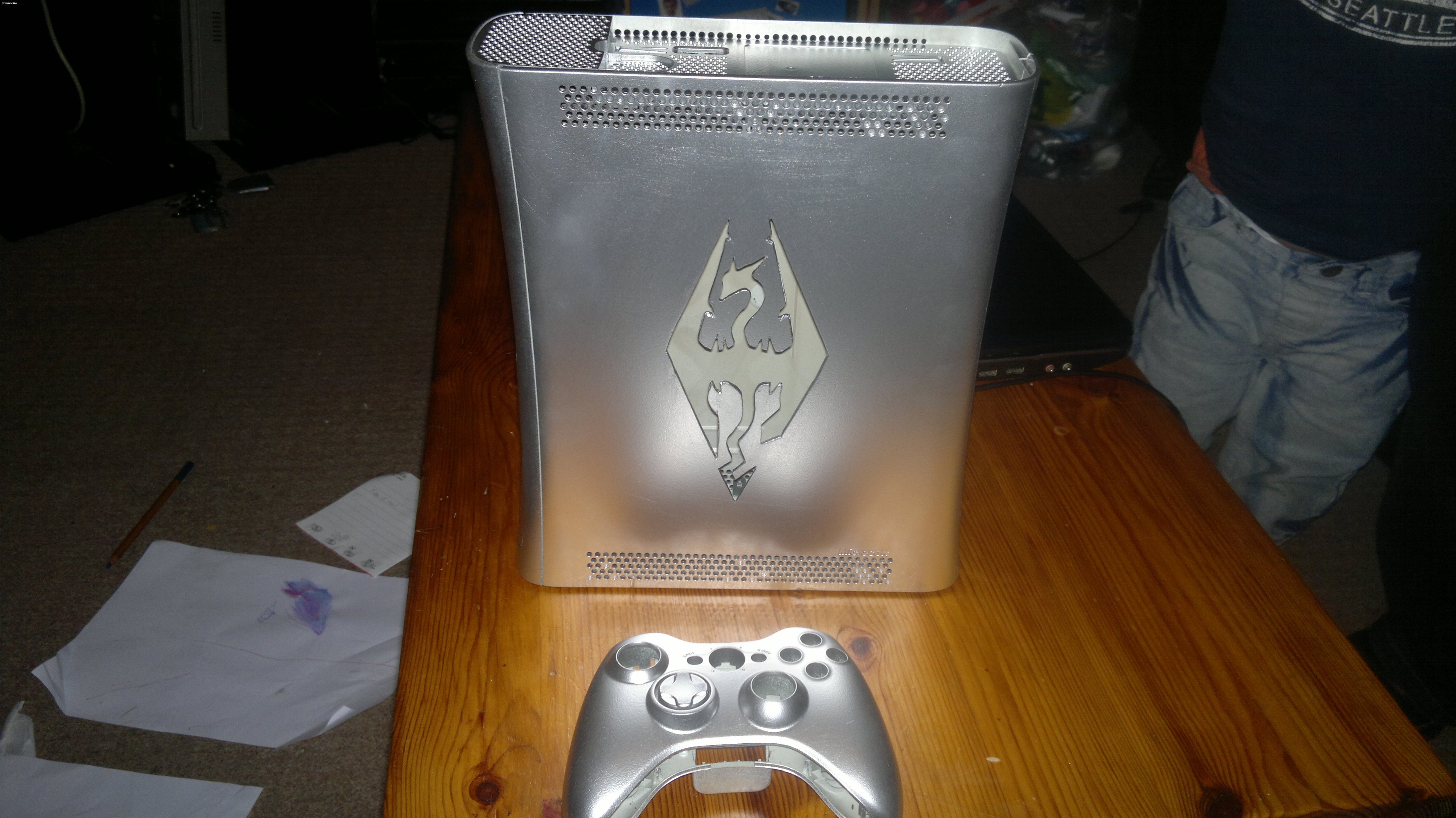 My unique one of a kind Silver Skyrim Dragon Logo Xbox 360.