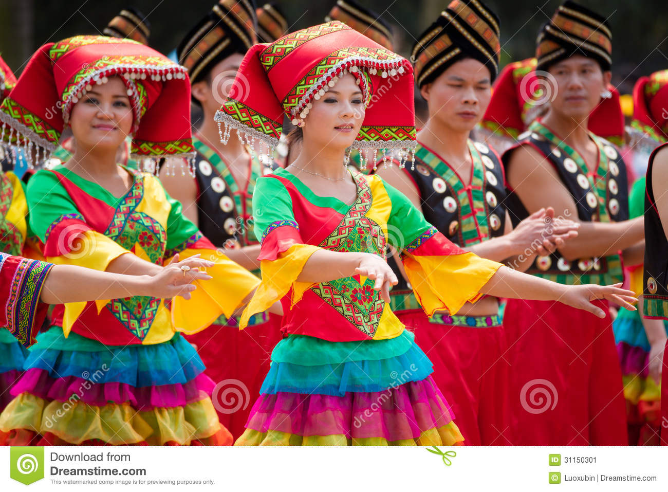 Chinese Dancing Girl In Zhuang Ethnic Festival Editorial Photo.