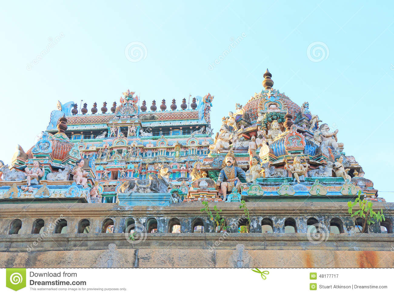 Gopuram Lake And Water Tank In Thillai Nataraja Temple,chidambar. Gopuram Lake And Water Tank In Thillai Nataraja Temple,chidambar.