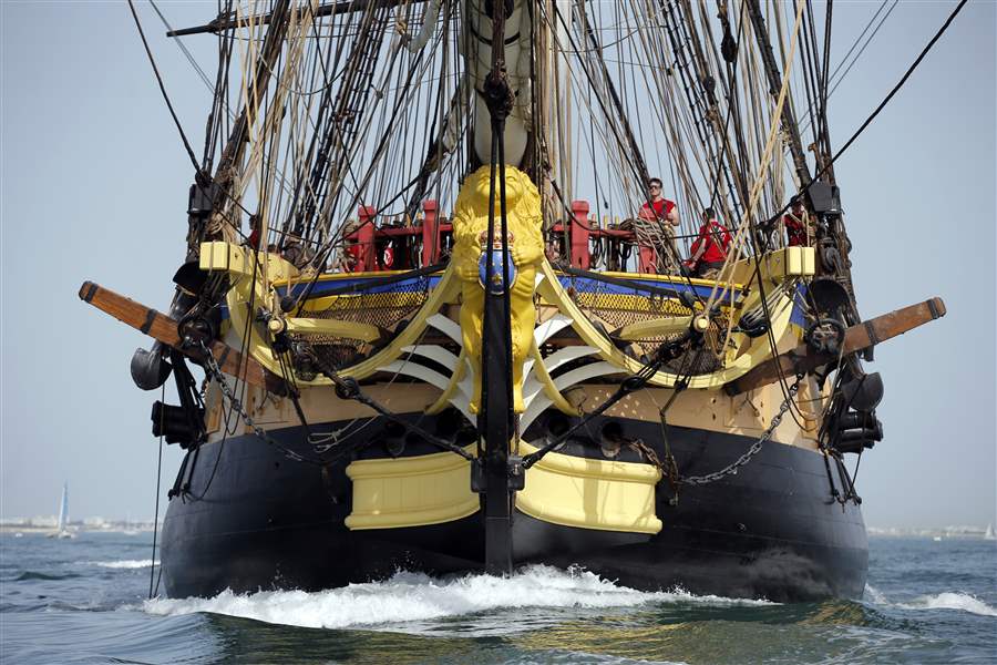 French replica of frigate sets sail for Boston.