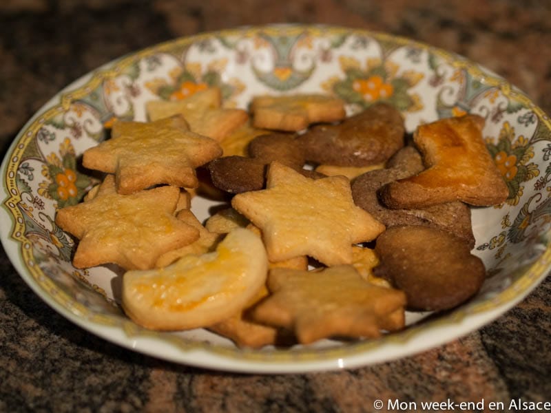 8 recipes of Christmas Bredele (small Alsatian cookies.