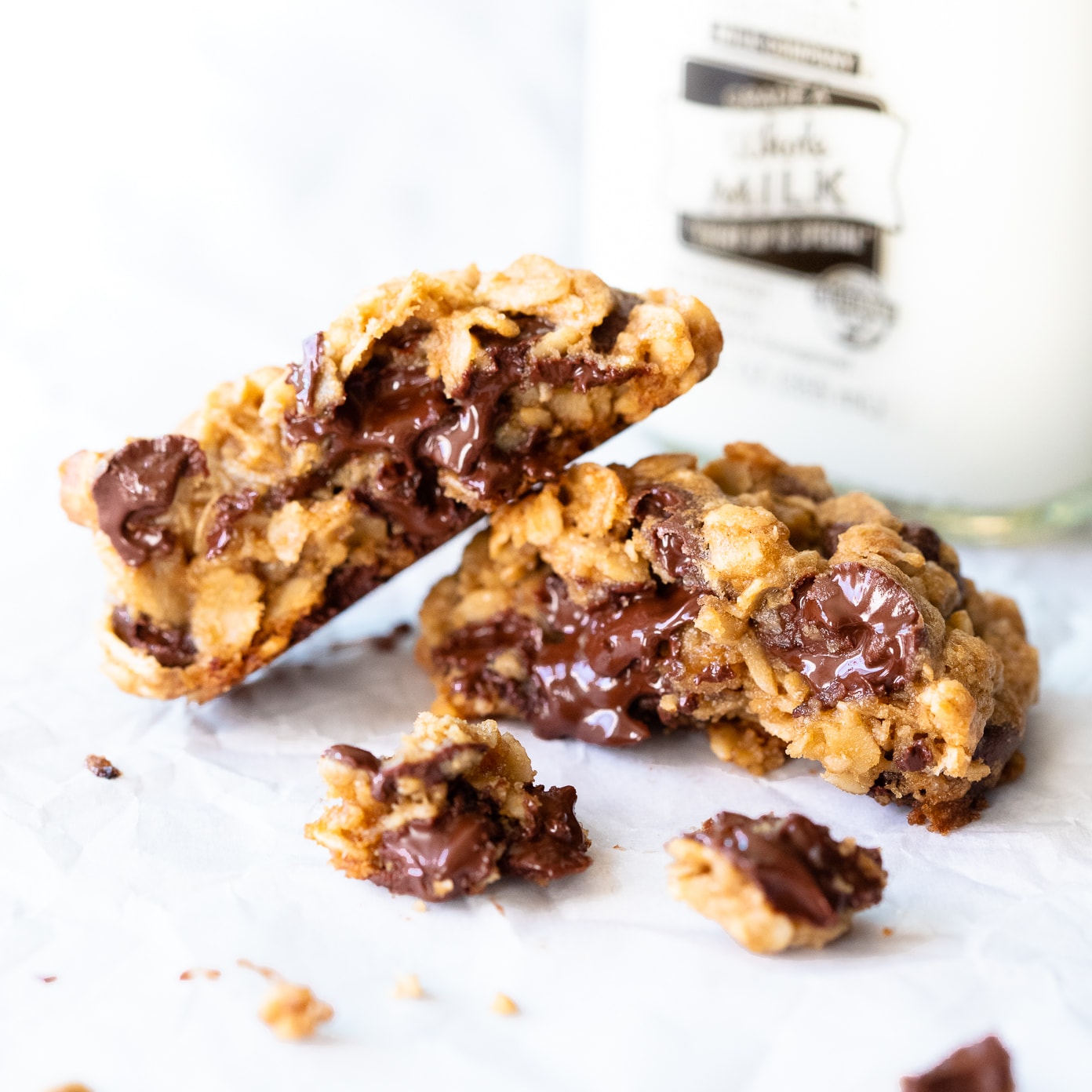 The Best Oatmeal Chocolate Chip Cookies {gluten.