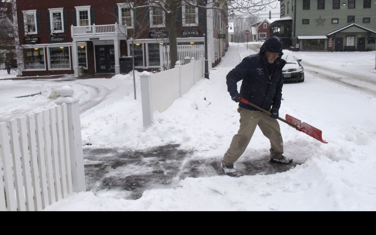 The Latest: Snow, icy conditions hit Northeast, South.